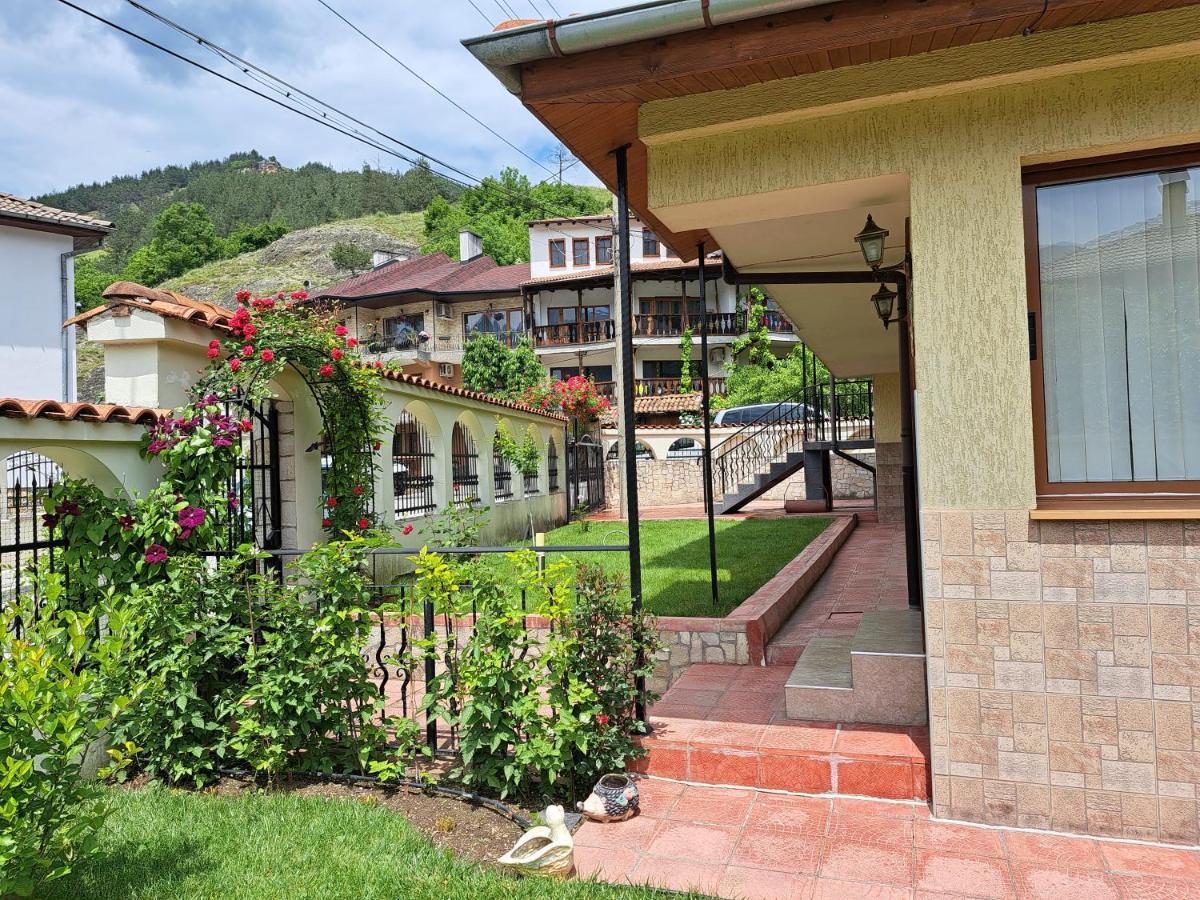 Guest House Benita Девин Экстерьер фото